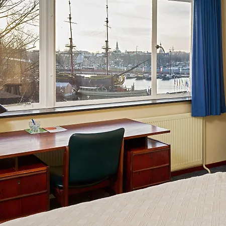 Homeland 3* Amesterdão